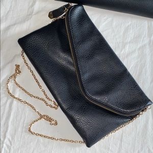 Urban Expressions Crossbody.